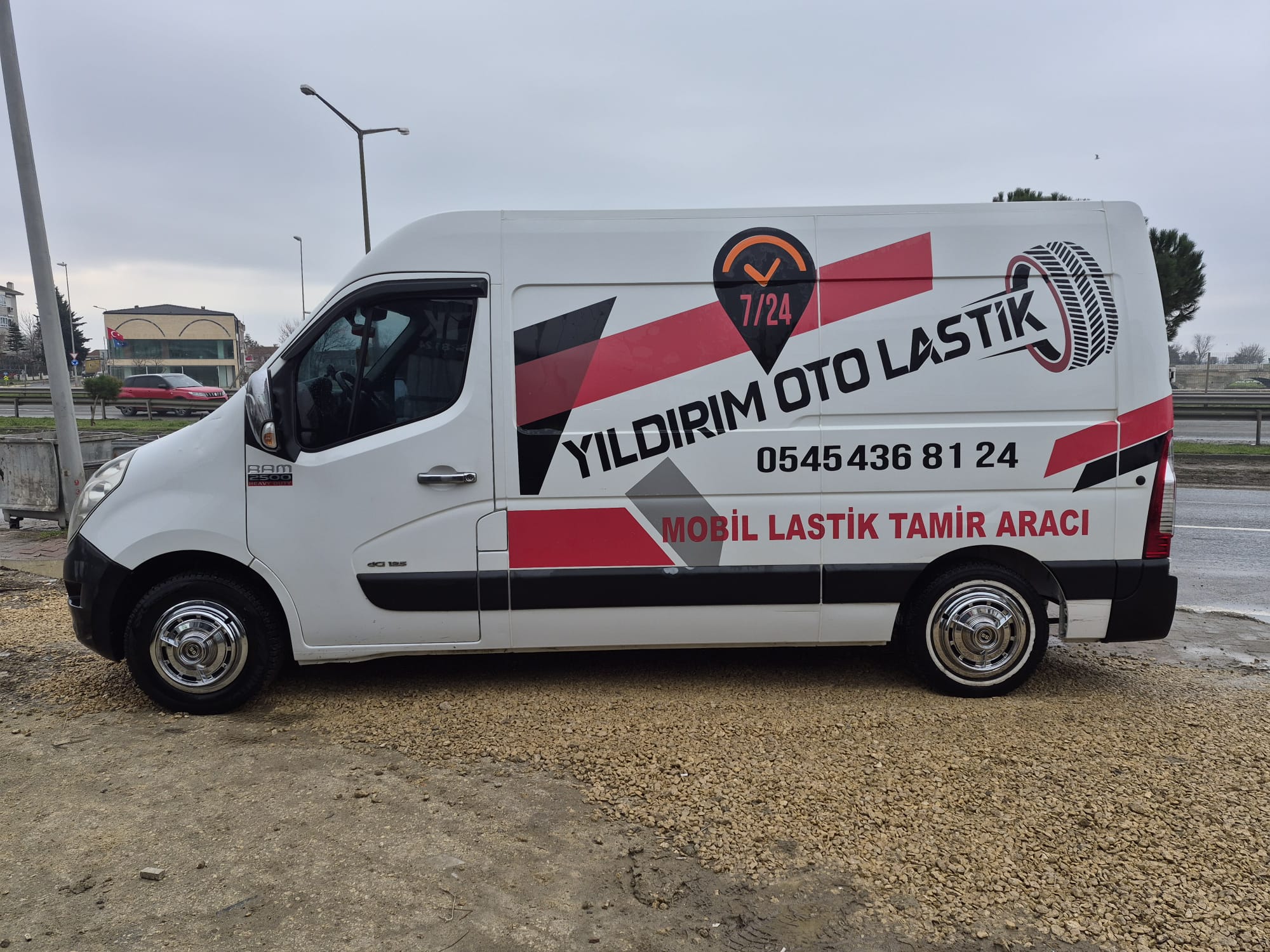 Yıldırım Oto Lastik mobil tamir aracı